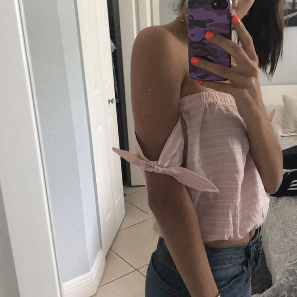 OFF THE SHOULDER PAPER HEARTS TOP! - Picture 3 of 4